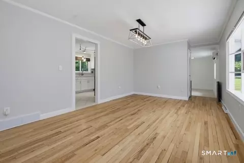 Living - 16 Crestview Ter, Wallingford, CT 06492 photo 2 of 6