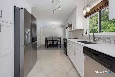 Kitchen - 16 Crestview Ter, Wallingford, CT 06492 photo 1 of 4