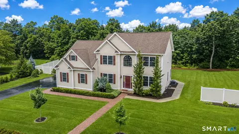 114 Steeplechase Dr, Southington, CT 06489