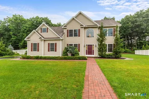 114 Steeplechase Dr, Southington, CT 06489