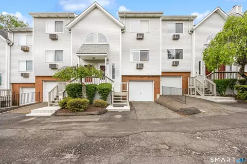 925 Oronoke Rd #41D, Waterbury, CT 06708