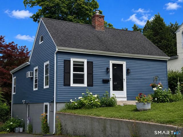 65 Deerfield Ave, Middletown, CT 06457