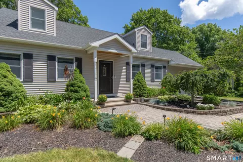 260 Arnold Ln, Orange, CT 06477