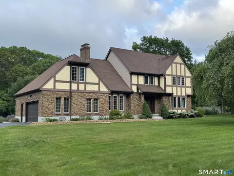 389 Old Colchester Rd, Hebron, CT 06231