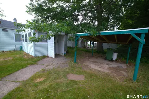 61 Circle Dr, Wallingford, CT 06492 photo 3
