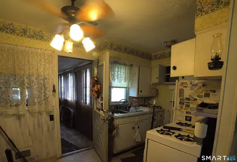 61 Circle Dr, Wallingford, CT 06492 photo 5