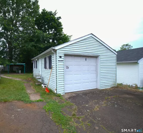 61 Circle Dr, Wallingford, CT 06492 photo 4