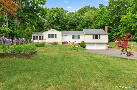 437 Lovely St, Avon, CT 06001
