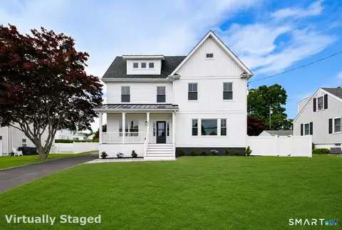 694 Jennings Rd, Fairfield, CT 06824