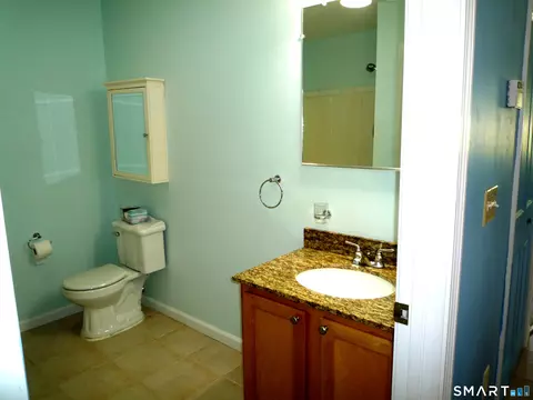Bath - 71 Sachem Dr #71, Plainfield, CT 06374 photo 3 of 4