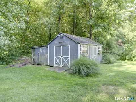 Exterior - 98 Osborn Ln, Monroe, CT 06468 photo 7 of 9