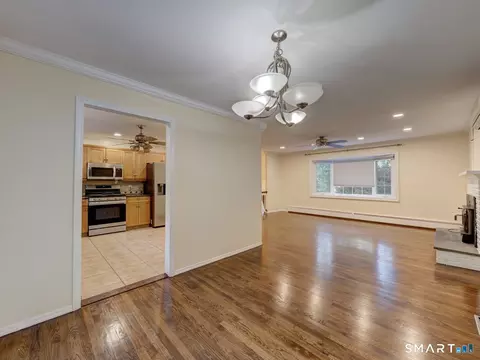 Living - 98 Osborn Ln, Monroe, CT 06468 photo 7 of 8