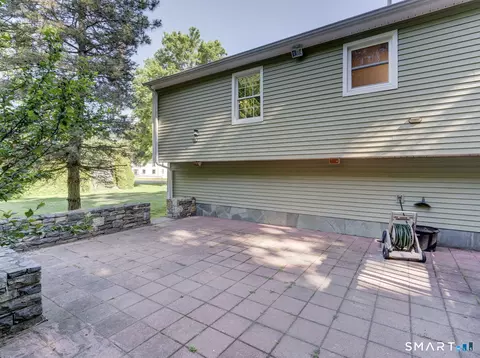 Exterior - 98 Osborn Ln, Monroe, CT 06468 photo 9 of 9