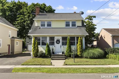 143 Allyndale Dr, Stratford, CT 06614