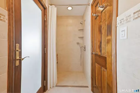 Bath - 56 Brookside Dr, Trumbull, CT 06611 photo 2 of 6