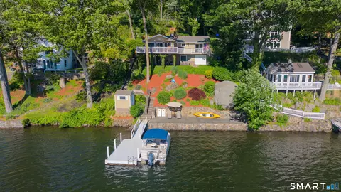 30 Waterview Dr, Danbury, CT 06811