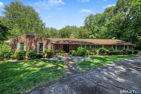 370 Hubbard Rd, Higganum, CT 06441