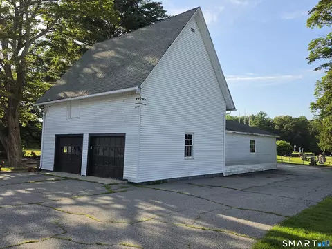Exterior - 350 Hartford Pike, Killingly, CT 06241 photo 2 of 4