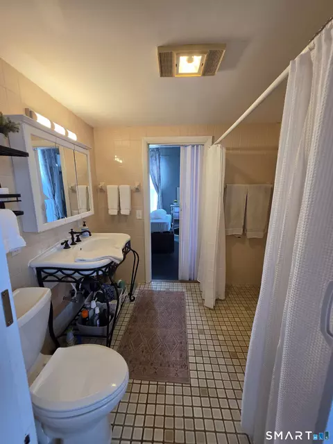 Bath - 350 Hartford Pike, Killingly, CT 06241 photo 2 of 4