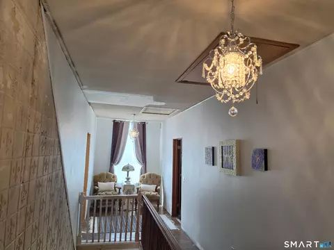 Entry Way - 350 Hartford Pike, Killingly, CT 06241 photo 3 of 3
