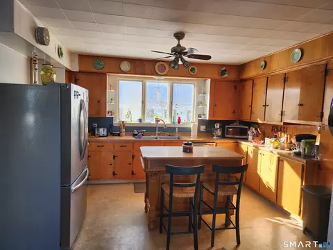 Kitchen - 350 Hartford Pike, Killingly, CT 06241 photo 2 of 2