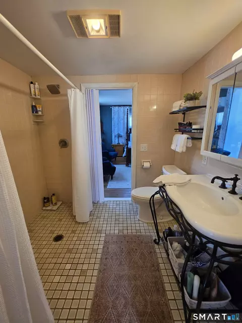 Bath - 350 Hartford Pike, Killingly, CT 06241 photo 3 of 4