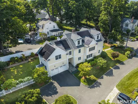 43 Catoonah St, Ridgefield, CT 06877