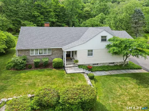 1432 Riverbank Rd, Stamford, CT 06903