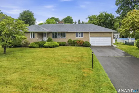 883 Sawmill Rd, West Haven, CT 06516