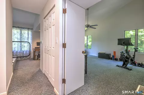 Entry Way - 151 Cheshire Rd, Bethany, CT 06524 photo 2 of 3