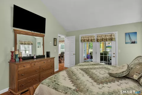 Bedroom - 432 Green Hollow Rd, Killingly, CT 06239 photo 3 of 6