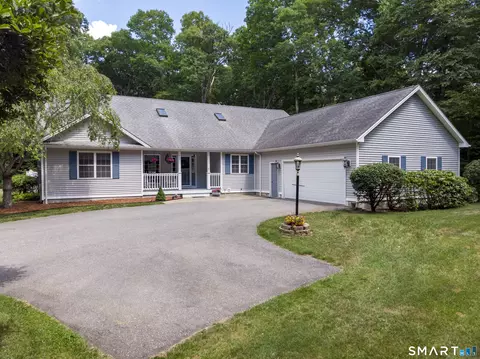 Exterior - 432 Green Hollow Rd, Killingly, CT 06239 photo 2 of 11