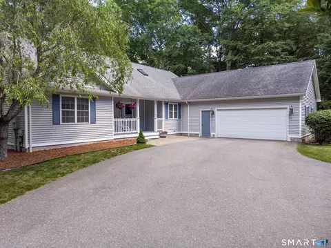Exterior - 432 Green Hollow Rd, Killingly, CT 06239 photo 10 of 11
