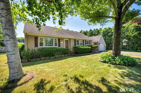 54 Manor Ln, South Windsor, CT 06074