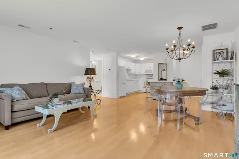 80 Southwick Ct #201, Cheshire, CT 06410