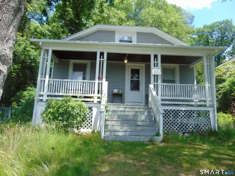 220 Park Rd, Waterbury, CT 06708
