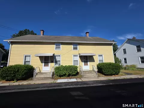 21-23 Pulaski St, Griswold, CT 06351
