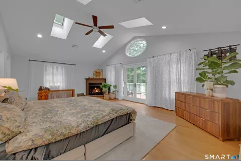Bedroom - 1638 North Rd, Killingly, CT 06241 photo 4 of 5
