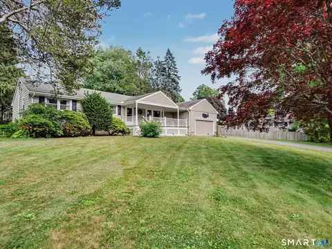 35 Eureka Ave, Stratford, CT 06614