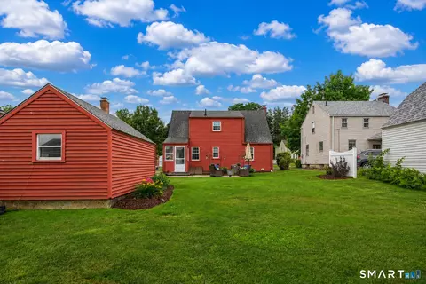 Exterior - 37 Chamberlain Rd, Wethersfield, CT 06109 photo 7 of 10