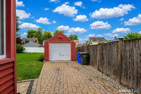 Exterior - 37 Chamberlain Rd, Wethersfield, CT 06109 photo 9 of 10