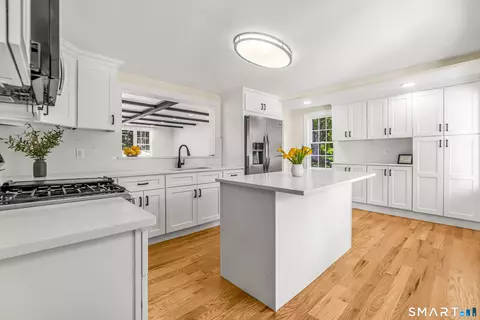 20 Hydelor Ave, Prospect, CT 06712