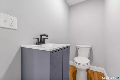 Bath - 20 Hydelor Ave, Prospect, CT 06712 photo 3 of 3