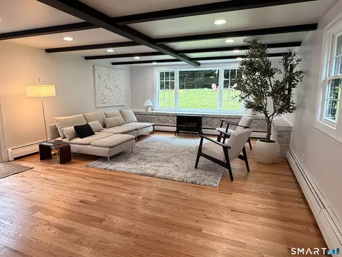Living - 20 Hydelor Ave, Prospect, CT 06712 photo 6 of 11