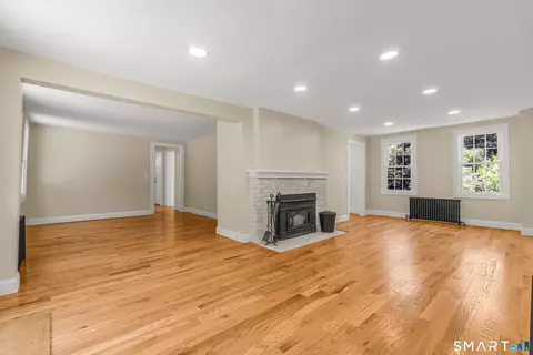 Living - 20 Hydelor Ave, Prospect, CT 06712 photo 5 of 9
