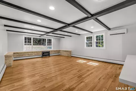Living - 20 Hydelor Ave, Prospect, CT 06712 photo 3 of 9