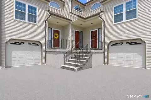 10 Taft Pt #8, Waterbury, CT 06708