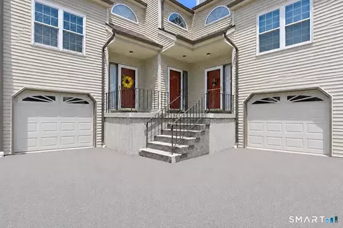 10 Taft Pt #8, Waterbury, CT 06708