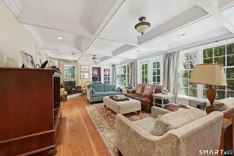Living - 4 Maplecrest Dr # A, Danbury, CT 06811 photo 1 of 2