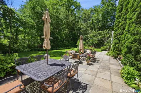 Exterior - 4 Maplecrest Dr # A, Danbury, CT 06811 photo 4 of 7